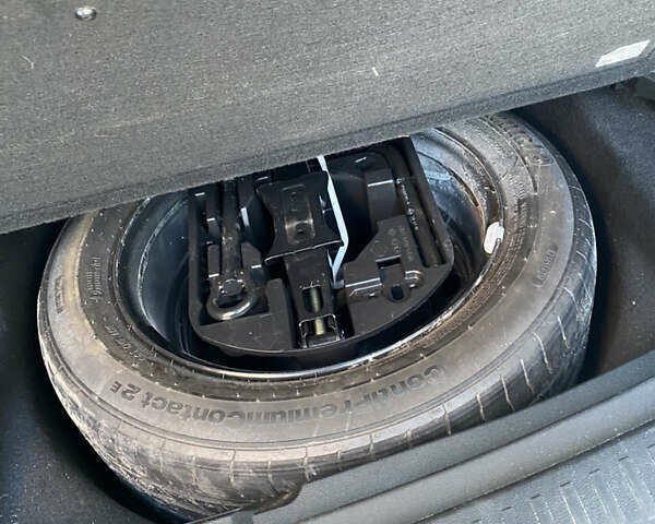 Белый Рено Меган, объемом двигателя 1.5 л и пробегом 298 тыс. км за 10944 $, фото 18 на Automoto.ua