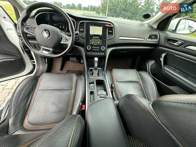 Белый Рено Меган, объемом двигателя 1.6 л и пробегом 217 тыс. км за 12900 $, фото 18 на Automoto.ua