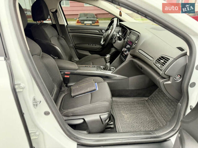 Білий Рено Меган, об'ємом двигуна 1.5 л та пробігом 245 тис. км за 13333 $, фото 56 на Automoto.ua