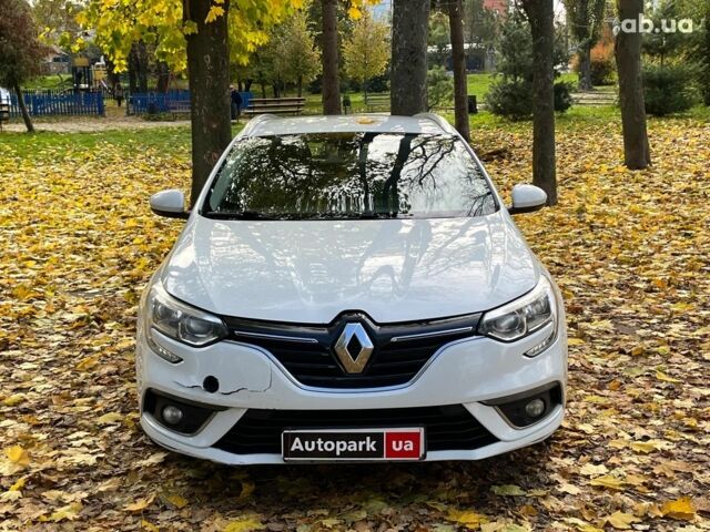 Белый Рено Меган, объемом двигателя 1.5 л и пробегом 250 тыс. км за 10890 $, фото 1 на Automoto.ua