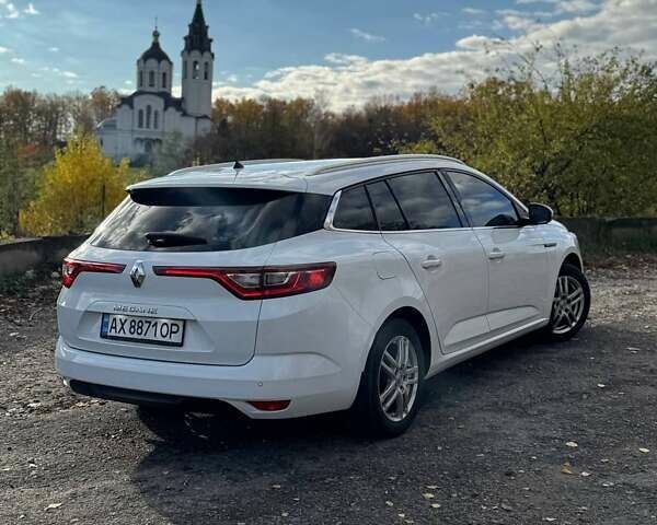 Рено Меган 2018 в Харькове на Automoto.ua Белый Рено Меган, объемом двигателя 1.5 л и пробегом 220 тыс. км за 14000 $, фото 1 на Automoto.ua