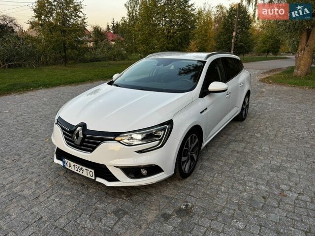 Белый Рено Меган, объемом двигателя 1.46 л и пробегом 201 тыс. км за 13999 $, фото 1 на Automoto.ua