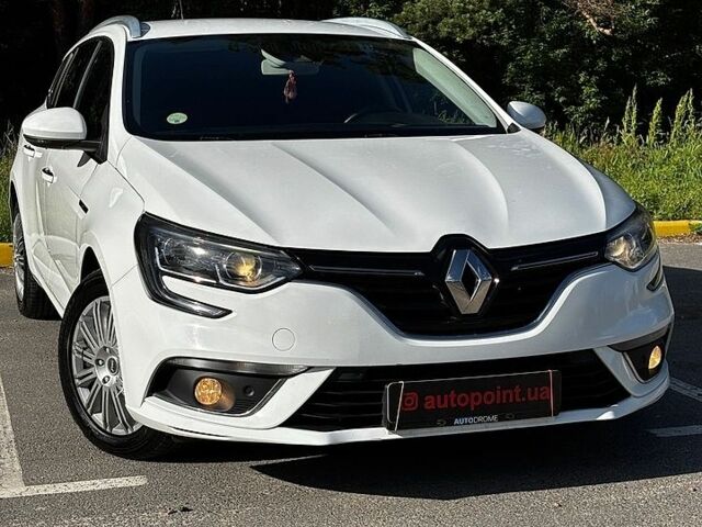 Белый Рено Меган, объемом двигателя 1.46 л и пробегом 216 тыс. км за 12999 $, фото 3 на Automoto.ua