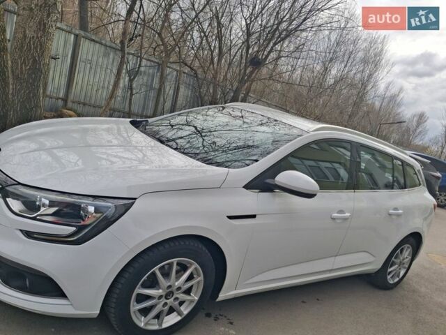 Белый Рено Меган, объемом двигателя 1.46 л и пробегом 200 тыс. км за 13800 $, фото 22 на Automoto.ua