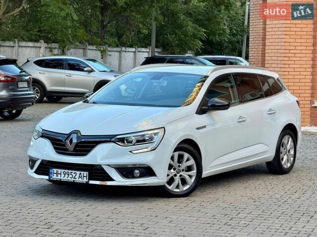 Белый Рено Меган, объемом двигателя 1.6 л и пробегом 221 тыс. км за 10800 $, фото 10 на Automoto.ua