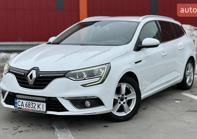 Білий Рено Меган, об'ємом двигуна 1.46 л та пробігом 200 тис. км за 13999 $, фото 3 на Automoto.ua