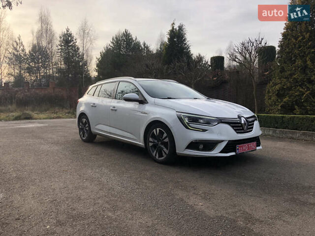 Белый Рено Меган, объемом двигателя 1.6 л и пробегом 267 тыс. км за 13650 $, фото 1 на Automoto.ua
