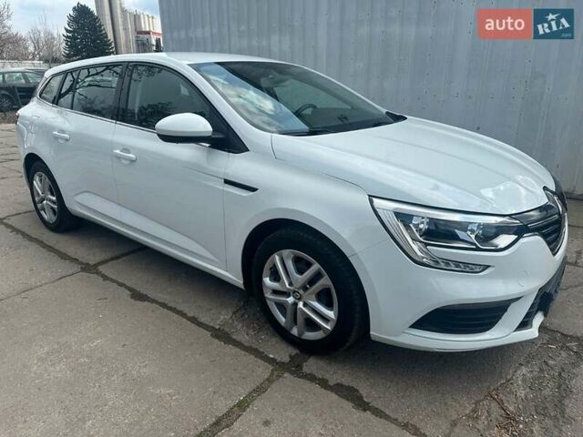Белый Рено Меган, объемом двигателя 1.46 л и пробегом 225 тыс. км за 11999 $, фото 21 на Automoto.ua