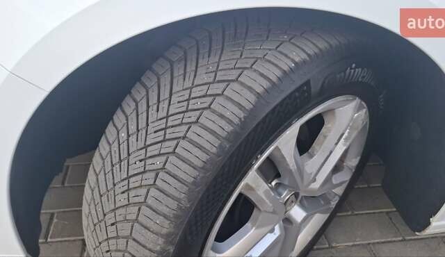 Білий Рено Меган, об'ємом двигуна 1.46 л та пробігом 216 тис. км за 12900 $, фото 19 на Automoto.ua