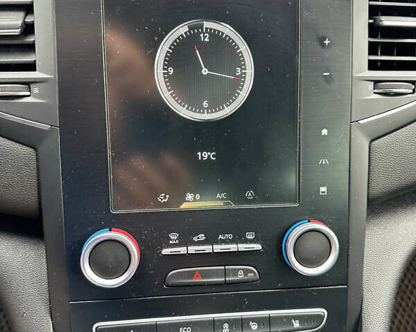 Белый Рено Меган, объемом двигателя 1.6 л и пробегом 217 тыс. км за 12900 $, фото 20 на Automoto.ua