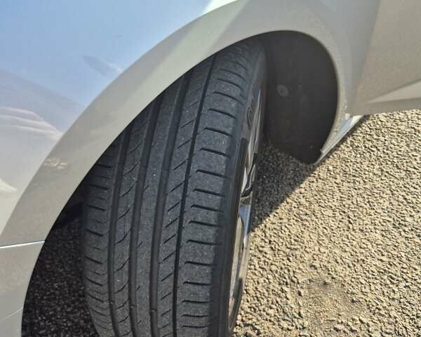 Белый Рено Меган, объемом двигателя 1.46 л и пробегом 177 тыс. км за 16200 $, фото 28 на Automoto.ua