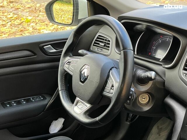 Белый Рено Меган, объемом двигателя 1.5 л и пробегом 250 тыс. км за 10890 $, фото 19 на Automoto.ua