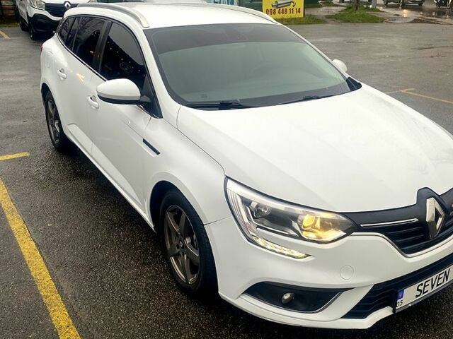 Белый Рено Меган, объемом двигателя 1.5 л и пробегом 177 тыс. км за 14300 $, фото 1 на Automoto.ua