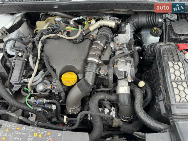 Білий Рено Меган, об'ємом двигуна 1.5 л та пробігом 245 тис. км за 12999 $, фото 76 на Automoto.ua