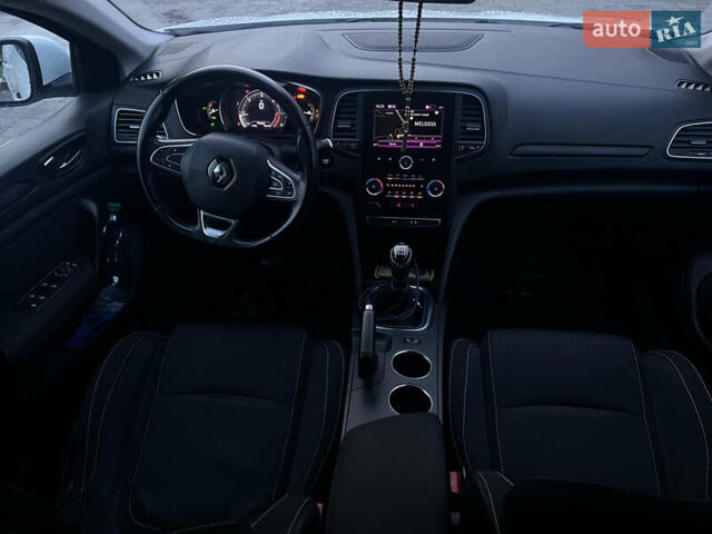 Білий Рено Меган, об'ємом двигуна 1.46 л та пробігом 270 тис. км за 12200 $, фото 11 на Automoto.ua