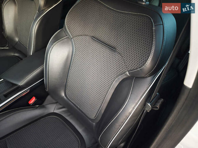 Белый Рено Меган, объемом двигателя 1.5 л и пробегом 114 тыс. км за 18600 $, фото 28 на Automoto.ua