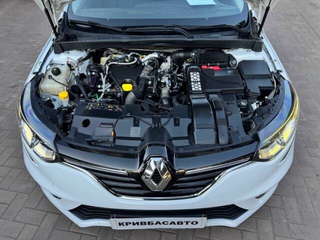 Белый Рено Меган, объемом двигателя 1.5 л и пробегом 204 тыс. км за 13900 $, фото 2 на Automoto.ua
