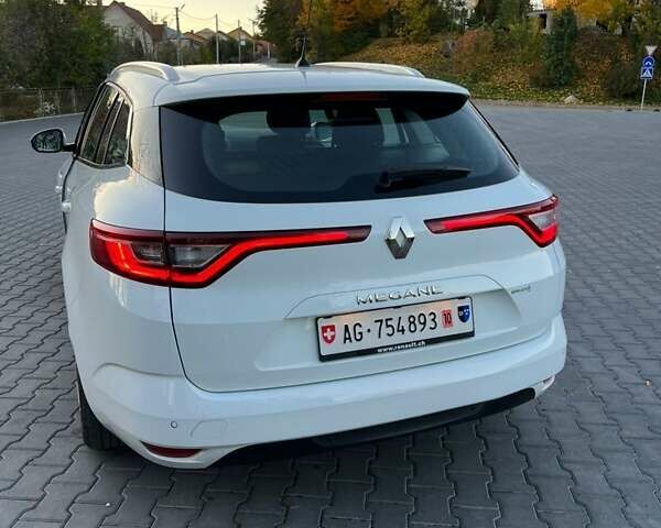 Белый Рено Меган, объемом двигателя 1.46 л и пробегом 204 тыс. км за 13700 $, фото 3 на Automoto.ua