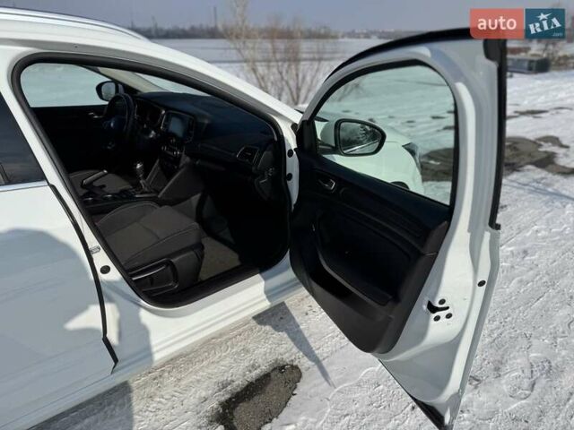 Білий Рено Меган, об'ємом двигуна 1.5 л та пробігом 168 тис. км за 14200 $, фото 22 на Automoto.ua