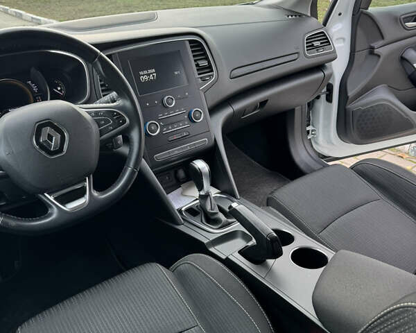 Білий Рено Меган, об'ємом двигуна 1.5 л та пробігом 115 тис. км за 16500 $, фото 1 на Automoto.ua