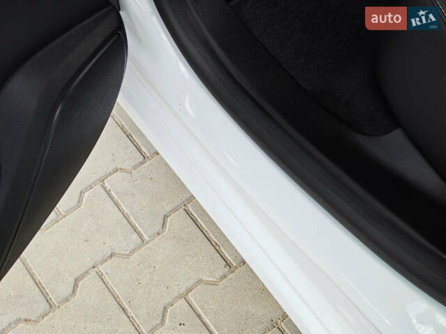 Белый Рено Меган, объемом двигателя 1.5 л и пробегом 114 тыс. км за 18600 $, фото 37 на Automoto.ua