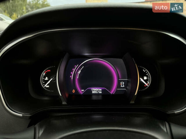 Белый Рено Меган, объемом двигателя 1.46 л и пробегом 179 тыс. км за 13800 $, фото 19 на Automoto.ua