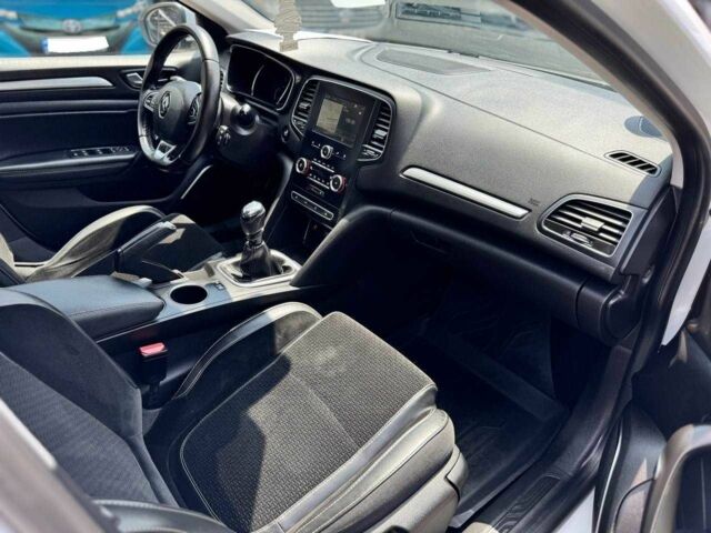 Белый Рено Меган, объемом двигателя 1.5 л и пробегом 198 тыс. км за 13700 $, фото 16 на Automoto.ua