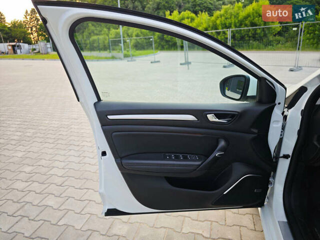 Белый Рено Меган, объемом двигателя 1.5 л и пробегом 114 тыс. км за 18600 $, фото 19 на Automoto.ua