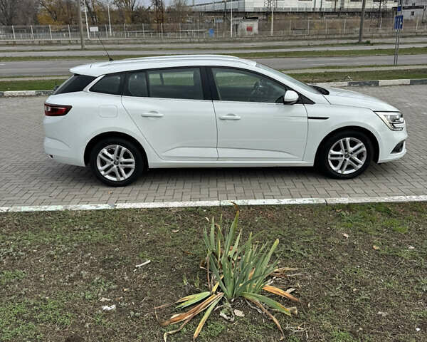 Білий Рено Меган, об'ємом двигуна 1.5 л та пробігом 115 тис. км за 16500 $, фото 11 на Automoto.ua
