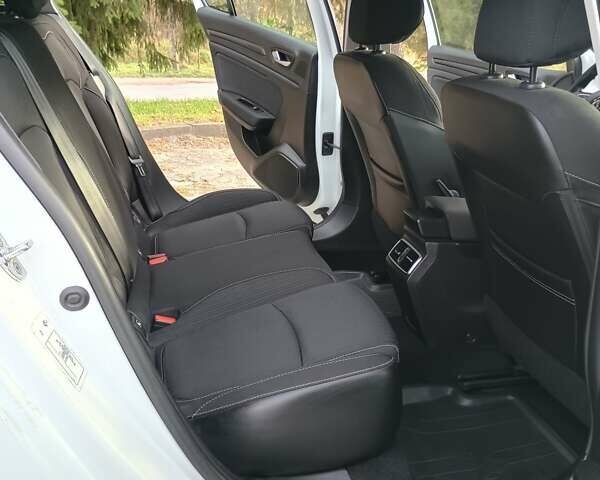 Белый Рено Меган, объемом двигателя 1.5 л и пробегом 222 тыс. км за 12600 $, фото 74 на Automoto.ua