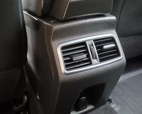 Белый Рено Меган, объемом двигателя 1.5 л и пробегом 222 тыс. км за 12600 $, фото 79 на Automoto.ua