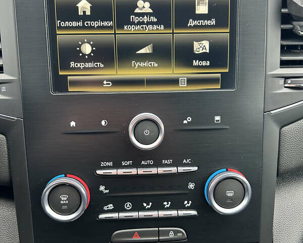 Белый Рено Меган, объемом двигателя 1.5 л и пробегом 174 тыс. км за 12950 $, фото 84 на Automoto.ua