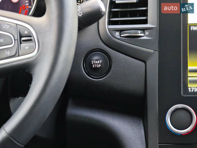 Белый Рено Меган, объемом двигателя 1.5 л и пробегом 114 тыс. км за 18600 $, фото 89 на Automoto.ua