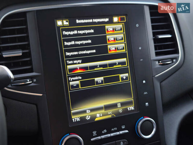 Белый Рено Меган, объемом двигателя 1.5 л и пробегом 114 тыс. км за 18600 $, фото 98 на Automoto.ua