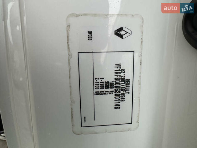 Белый Рено Меган, объемом двигателя 1.46 л и пробегом 179 тыс. км за 13800 $, фото 25 на Automoto.ua