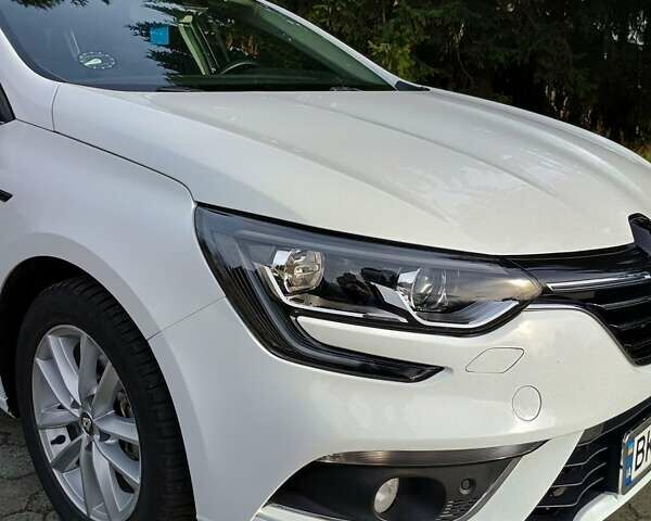Белый Рено Меган, объемом двигателя 1.5 л и пробегом 222 тыс. км за 12600 $, фото 31 на Automoto.ua