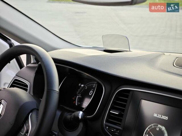 Белый Рено Меган, объемом двигателя 1.5 л и пробегом 114 тыс. км за 18600 $, фото 69 на Automoto.ua