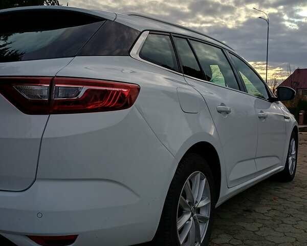 Белый Рено Меган, объемом двигателя 1.5 л и пробегом 222 тыс. км за 12600 $, фото 24 на Automoto.ua