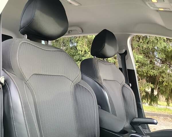 Белый Рено Меган, объемом двигателя 1.5 л и пробегом 222 тыс. км за 12600 $, фото 61 на Automoto.ua