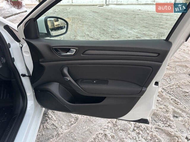 Білий Рено Меган, об'ємом двигуна 1.5 л та пробігом 210 тис. км за 13200 $, фото 22 на Automoto.ua