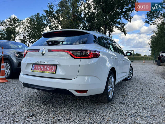 Белый Рено Меган, объемом двигателя 1.5 л и пробегом 182 тыс. км за 14900 $, фото 2 на Automoto.ua