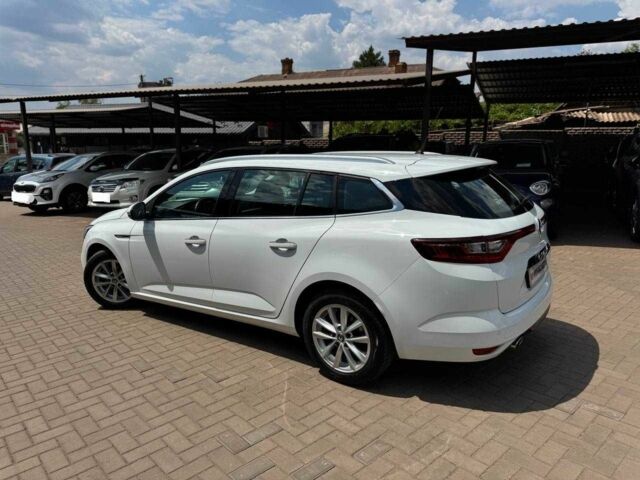 Белый Рено Меган, объемом двигателя 1.5 л и пробегом 198 тыс. км за 13700 $, фото 5 на Automoto.ua