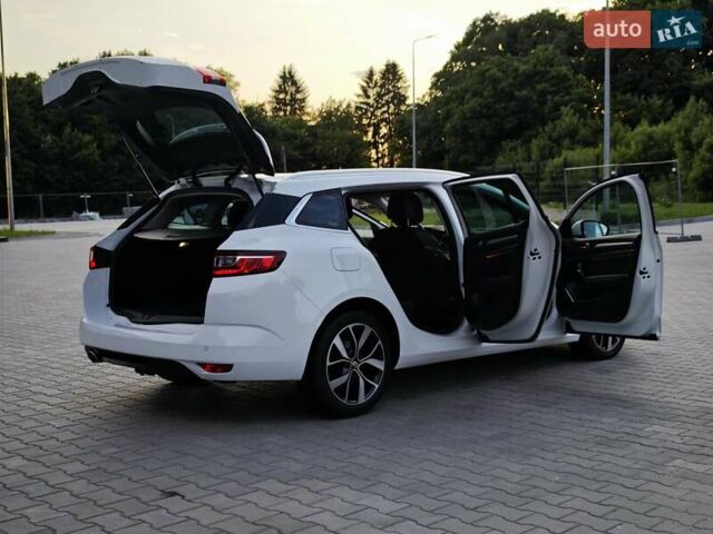 Белый Рено Меган, объемом двигателя 1.5 л и пробегом 114 тыс. км за 18600 $, фото 79 на Automoto.ua