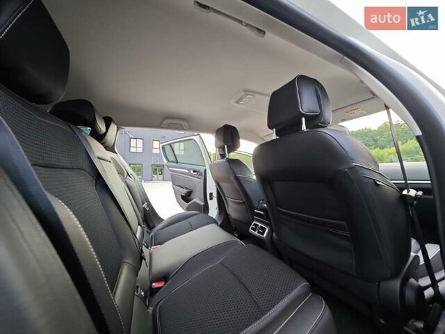 Белый Рено Меган, объемом двигателя 1.5 л и пробегом 114 тыс. км за 18600 $, фото 58 на Automoto.ua