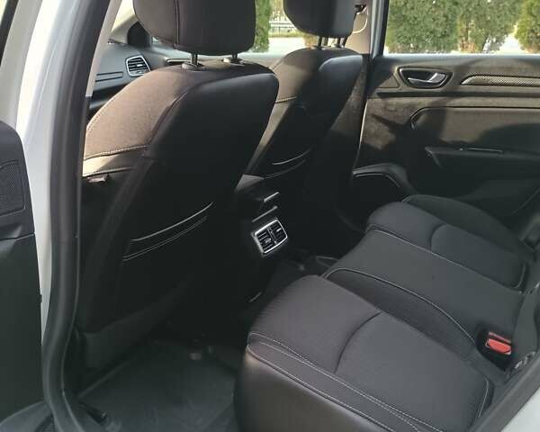 Белый Рено Меган, объемом двигателя 1.5 л и пробегом 222 тыс. км за 12600 $, фото 64 на Automoto.ua