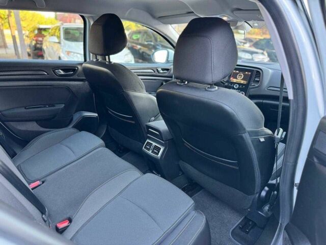 Белый Рено Меган, объемом двигателя 1.5 л и пробегом 204 тыс. км за 13900 $, фото 15 на Automoto.ua