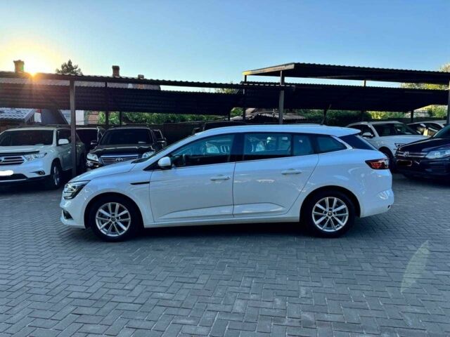 Белый Рено Меган, объемом двигателя 1.5 л и пробегом 204 тыс. км за 13900 $, фото 5 на Automoto.ua