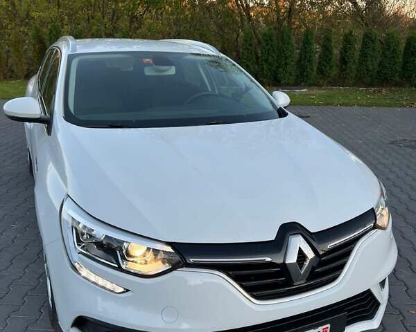 Белый Рено Меган, объемом двигателя 1.46 л и пробегом 204 тыс. км за 13700 $, фото 11 на Automoto.ua