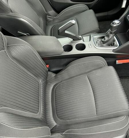 Білий Рено Меган, об'ємом двигуна 1.5 л та пробігом 174 тис. км за 13300 $, фото 46 на Automoto.ua