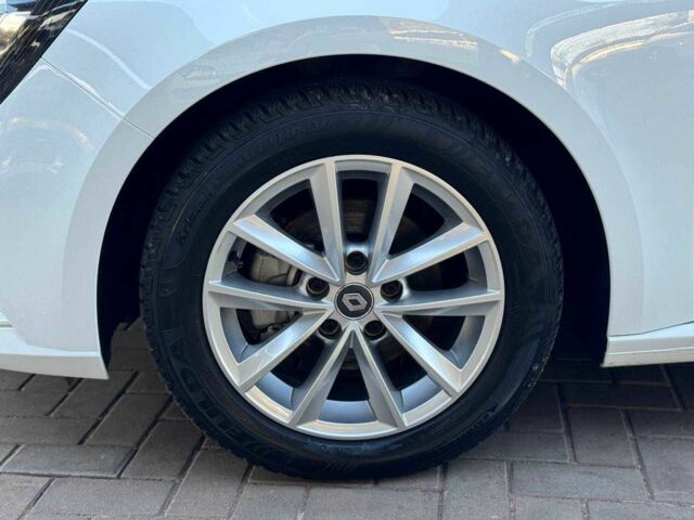 Белый Рено Меган, объемом двигателя 1.5 л и пробегом 204 тыс. км за 13900 $, фото 16 на Automoto.ua